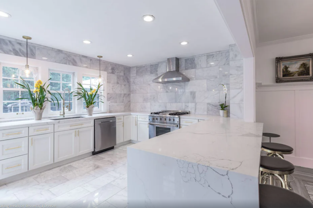 If you love to cook, many of our favorite Vacation Home Rentals in Napa Valley have gorgeous, chef-level kitchens like this gorgeous, marble kitchen. 