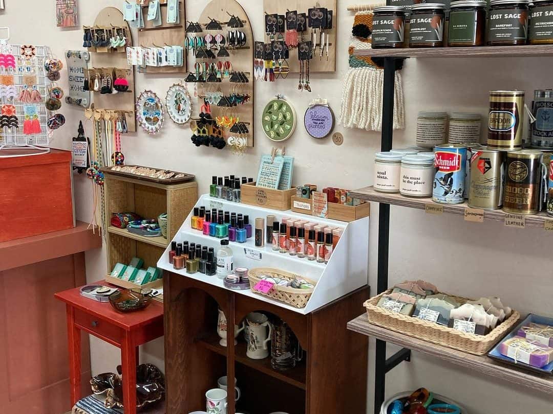 The displays of Lose and Found boutique in Los Angeles have a mix of personal care, beauty, and homegoods. 