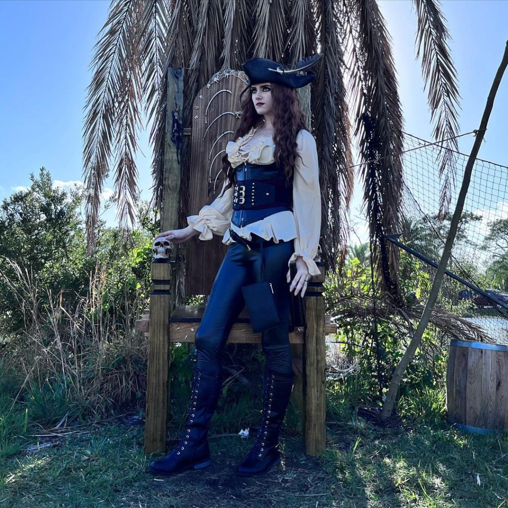 One easy modest womens costume is a gender-neutral take on a pirate. 