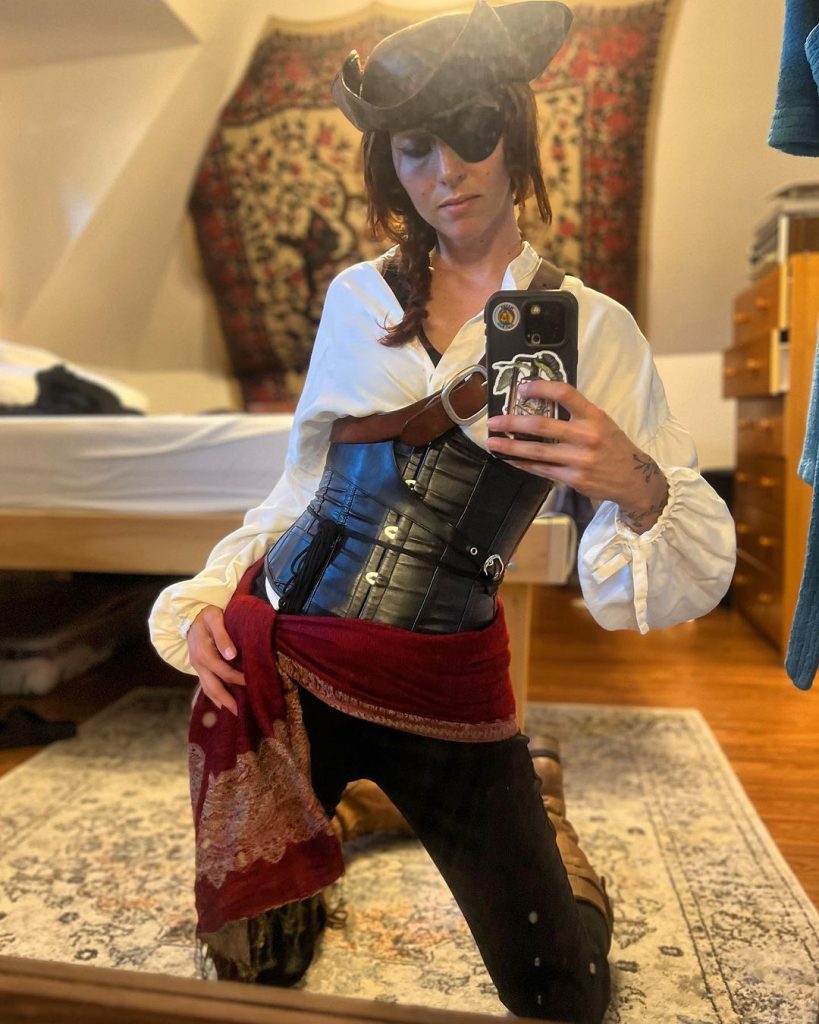 eyepatchbiologist styles a modest womens costume with simple pieces. 